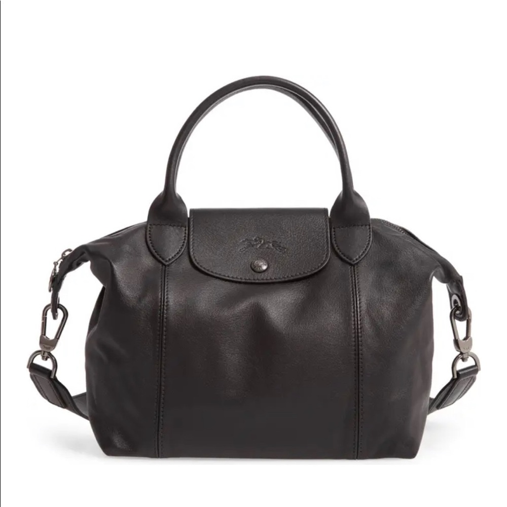 Longchamp Medium Le Pliage Cuir in Black.